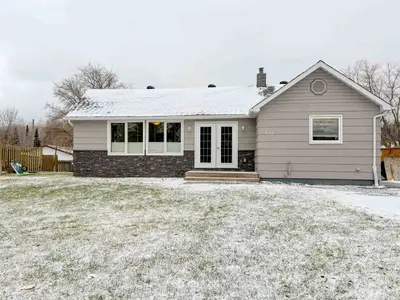 Detached in Kenora