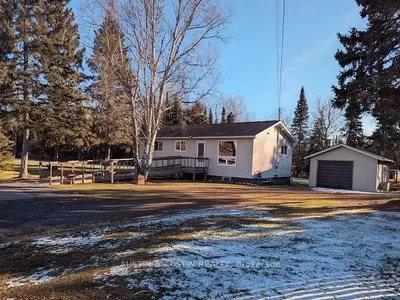 Detached in Dryden