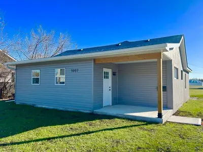 Detached in Fort Frances