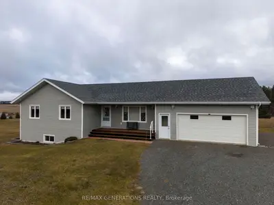 Detached in Oliver Paipoonge
