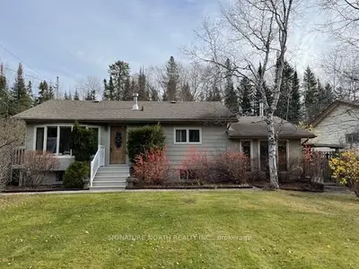 Detached in Thunder Bay Remote Area