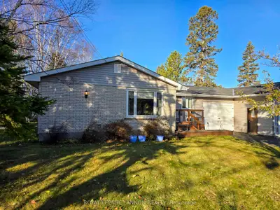 Detached in Oliver Paipoonge