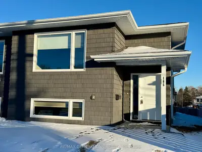 Semi-Detached in Thunder Bay