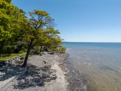 689 Sandy Bay Road, Haldimand, On N1a 2w6