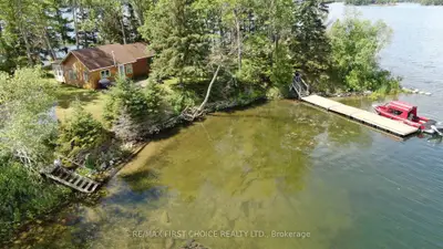 Detached in Sioux Narrows-Nestor Falls