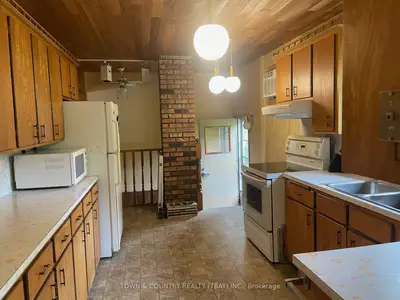 Detached in Thunder Bay