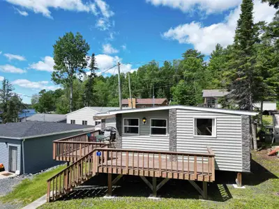 Detached in Kenora Remote Area