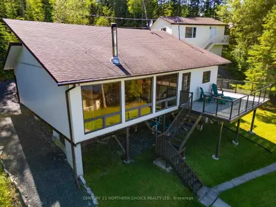 Detached in Kenora Remote Area
