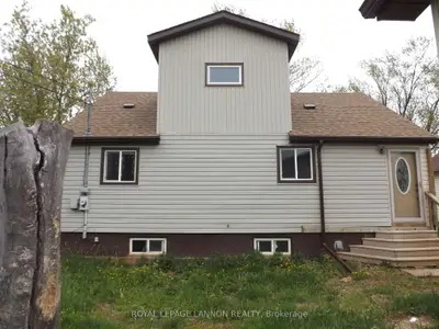 Detached in Atikokan