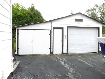 Detached in Atikokan