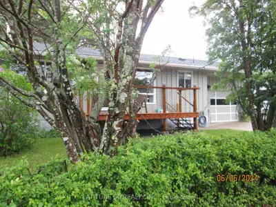 Detached in Ignace