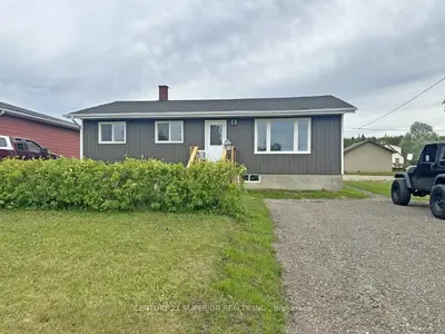 Detached in Nipigon