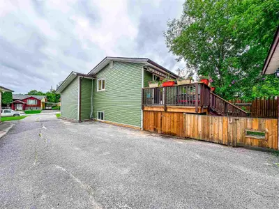 Detached in Kenora