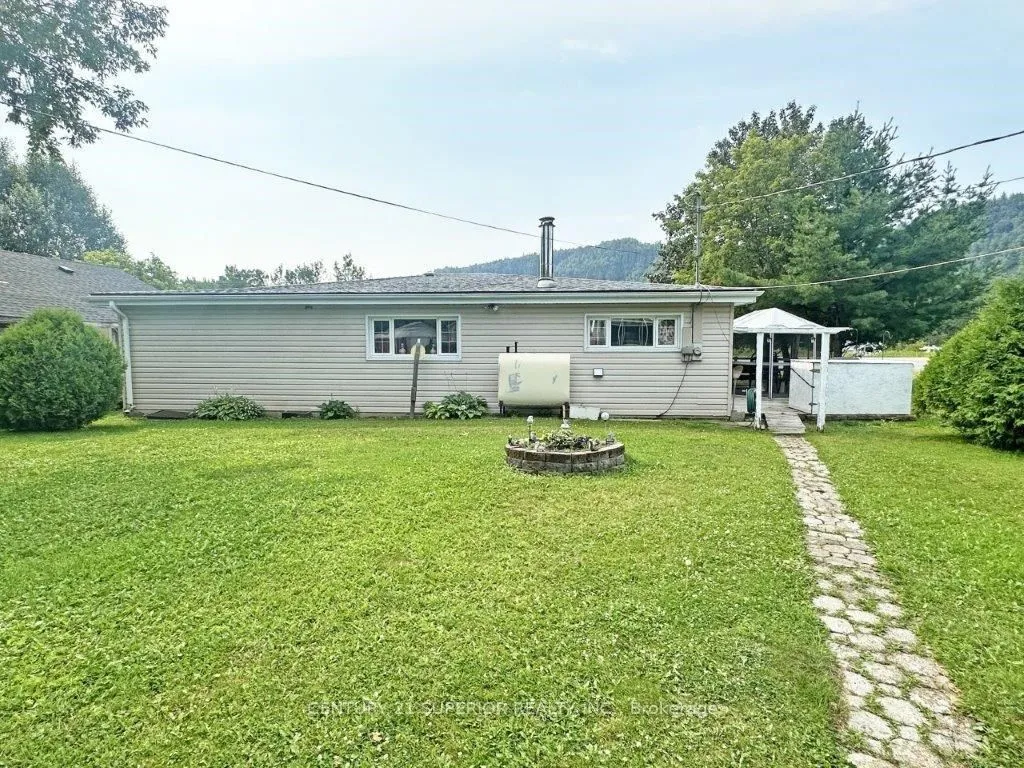 Detached in Red Rock