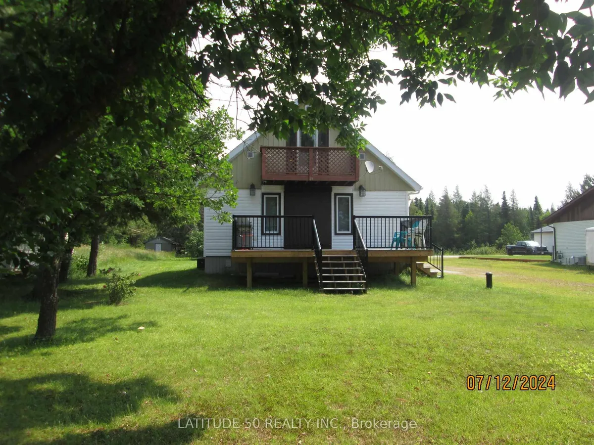 Detached in Ignace