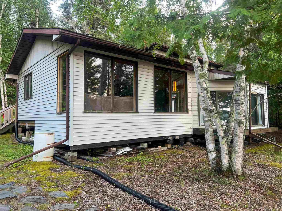 Detached in Kenora Remote Area
