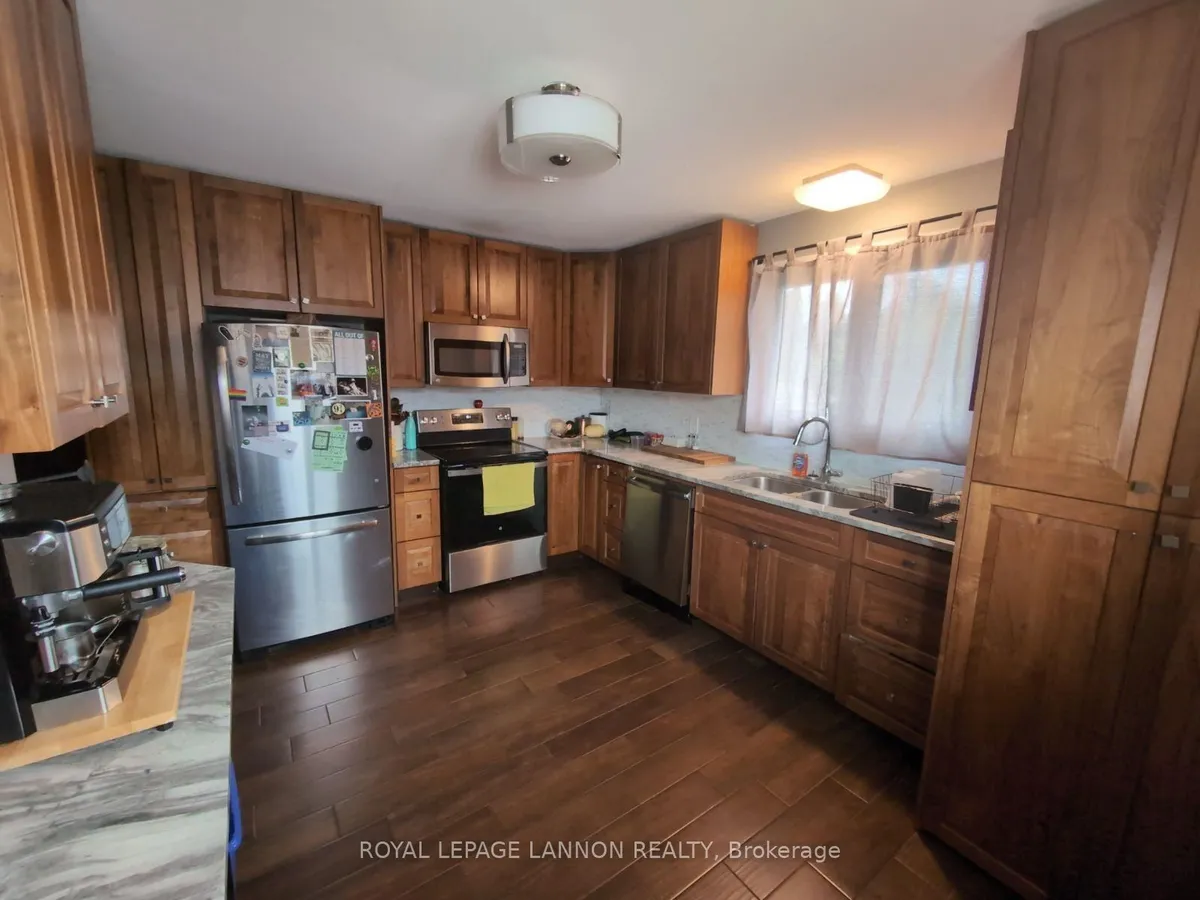 Detached in Thunder Bay