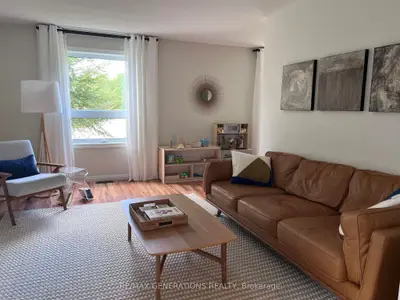 Detached in Marathon