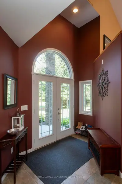 Detached in Thunder Bay