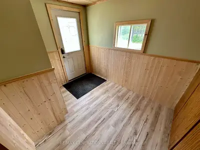 Detached in Thunder Bay Remote Area