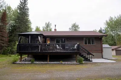 Detached in Thunder Bay Remote Area