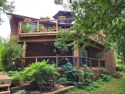 Detached in Dryden