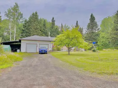 Detached in Oliver Paipoonge