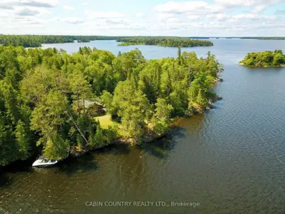 Detached in Kenora Remote Area