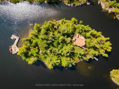 Detached in Kenora Remote Area