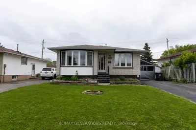 Detached in Thunder Bay
