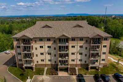 Condo Apartment in Thunder Bay