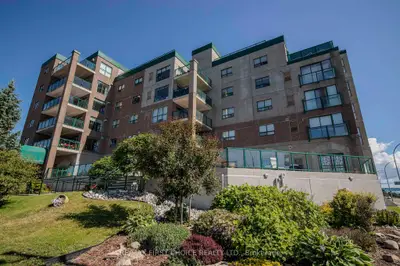 Condo Apartment in Thunder Bay