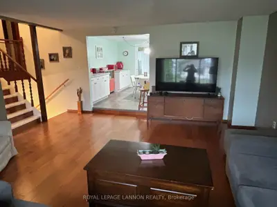 Detached in Thunder Bay
