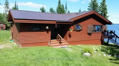 Detached in Kenora Remote Area