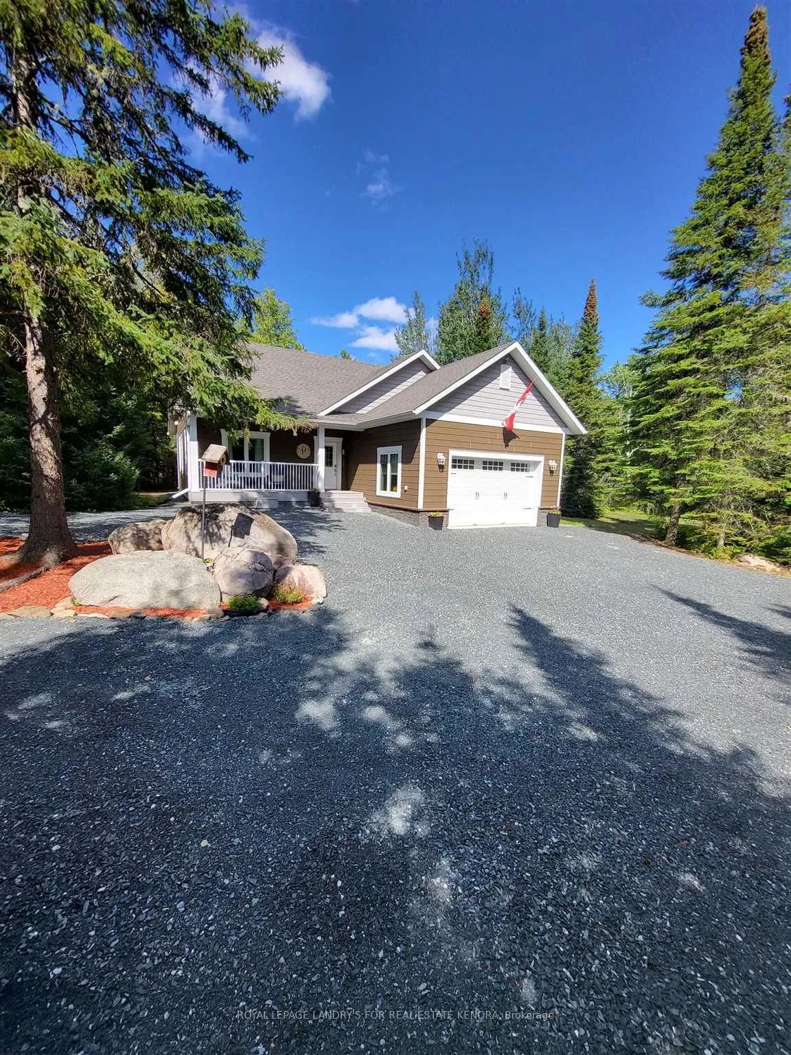 Detached in Kenora
