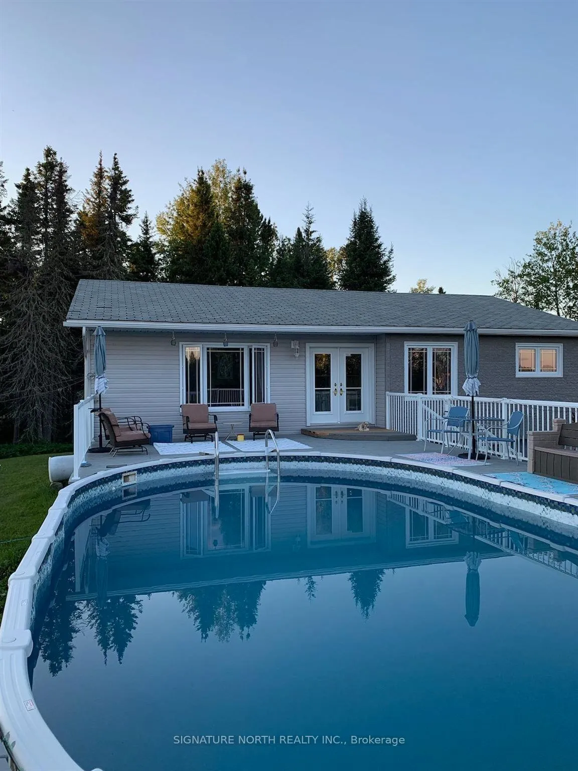 Detached in Greenstone