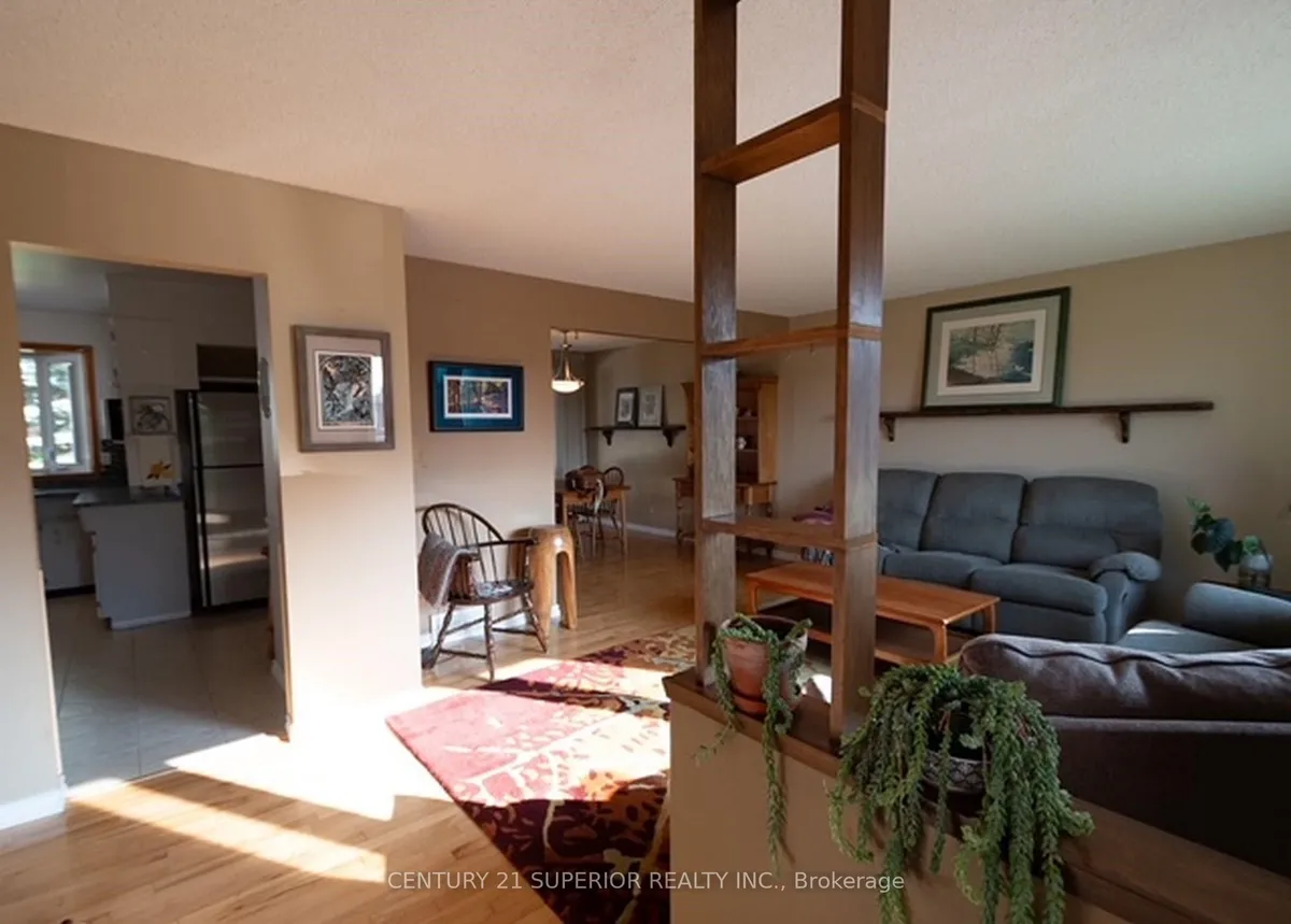 Detached in Thunder Bay