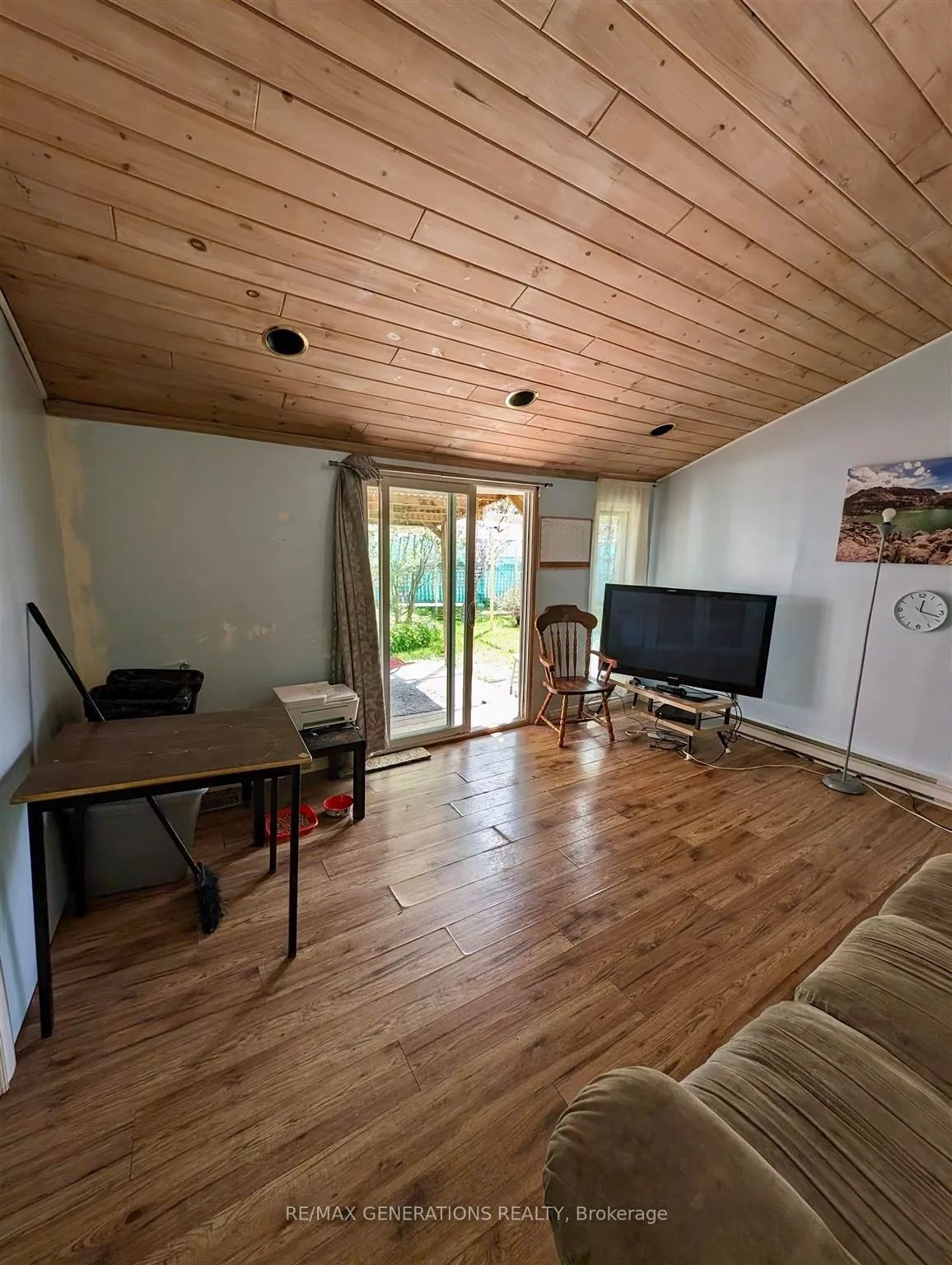 Detached in Thunder Bay Remote Area