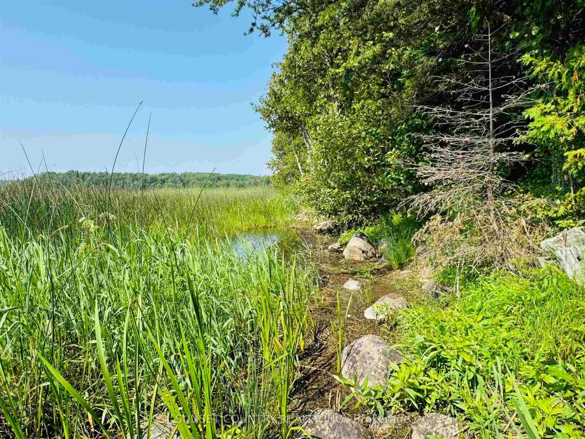 Detached in Kenora Remote Area