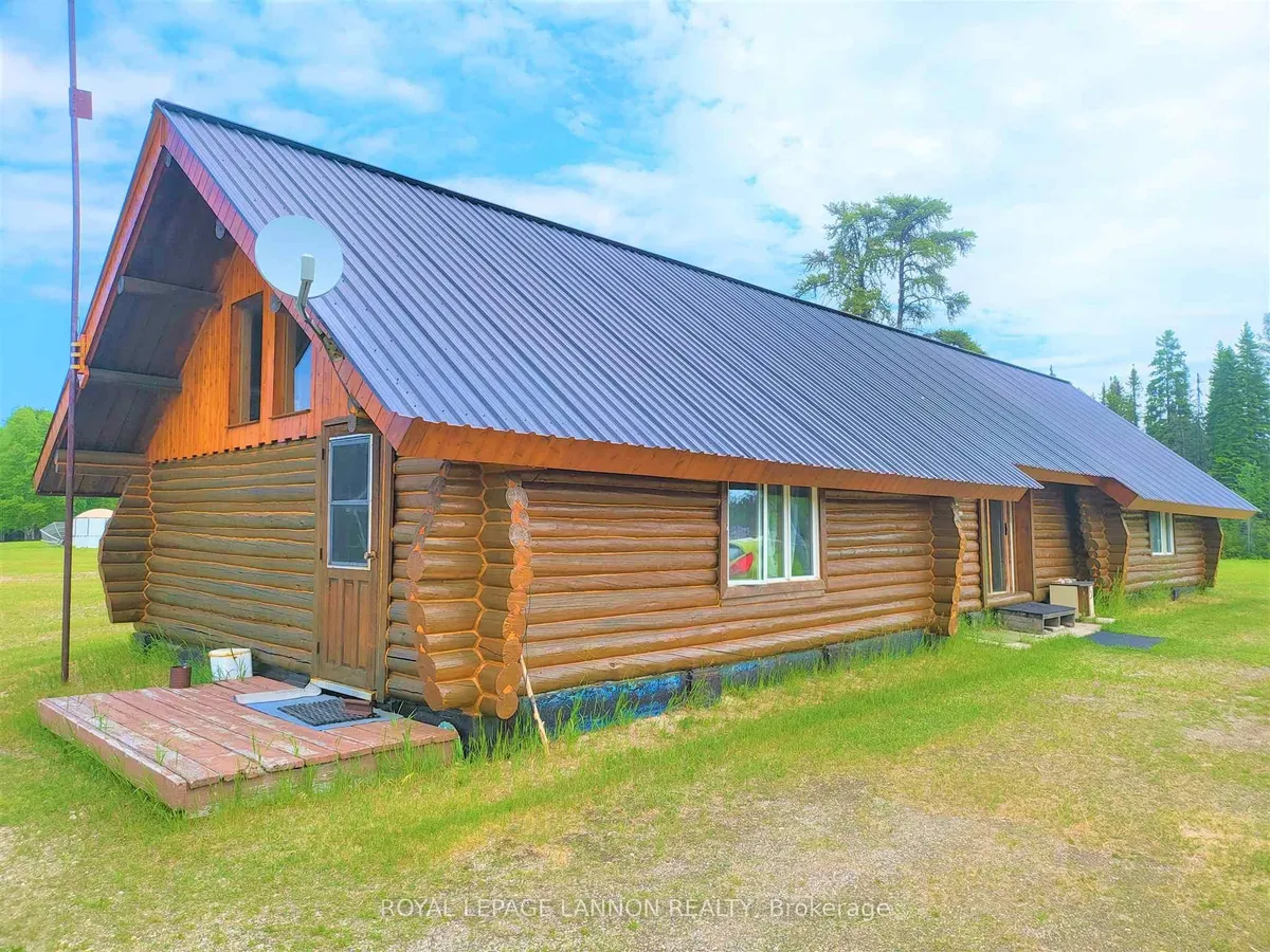 Detached in Greenstone
