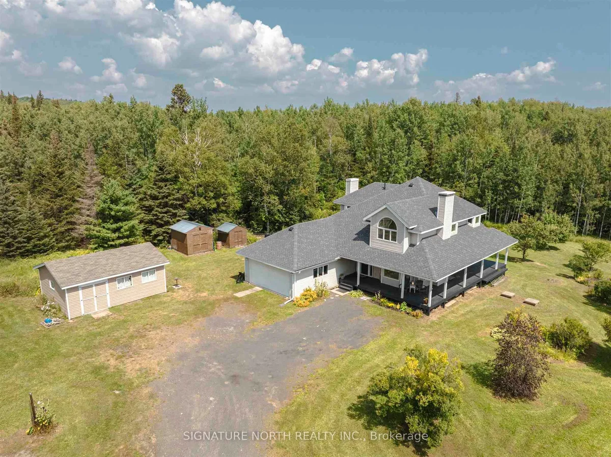 Detached in Neebing