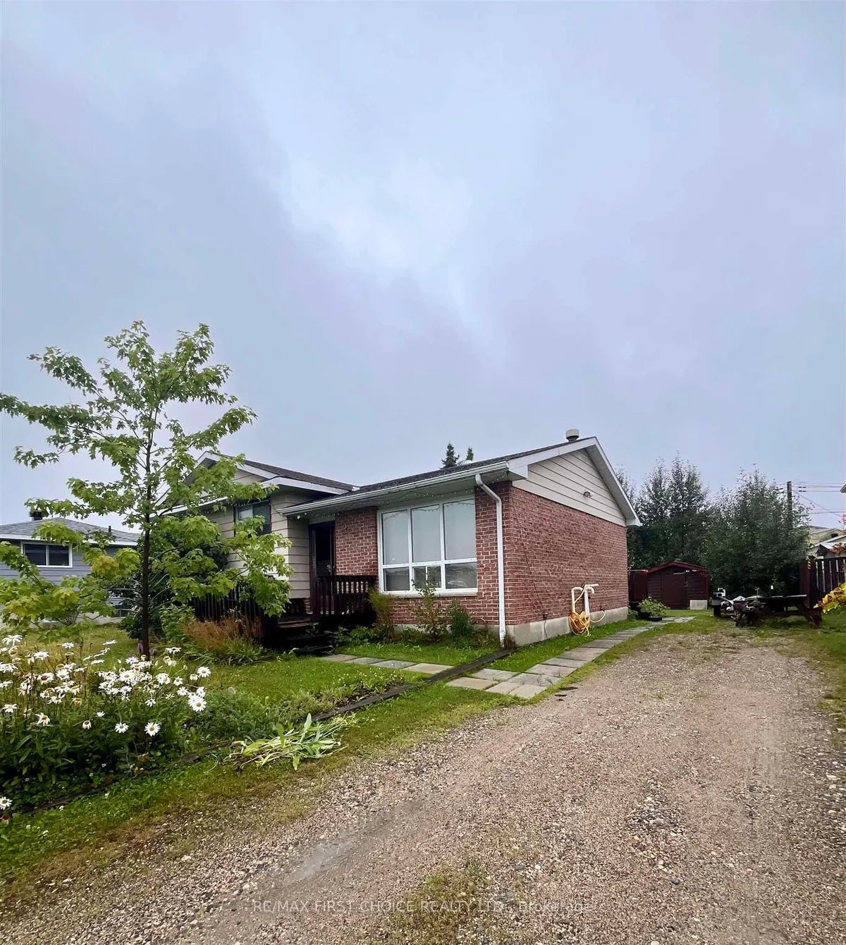 Detached in Greenstone