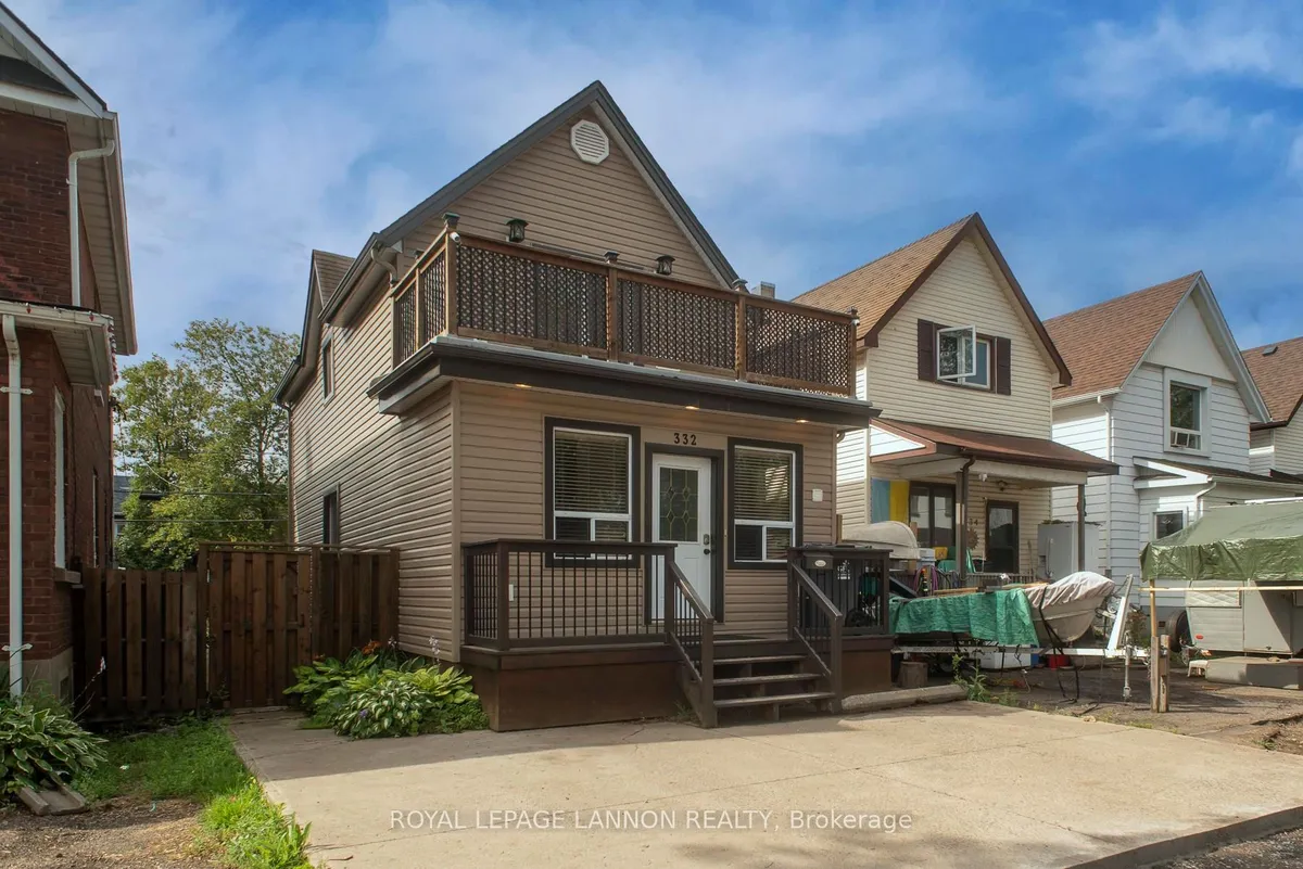 Detached in Thunder Bay
