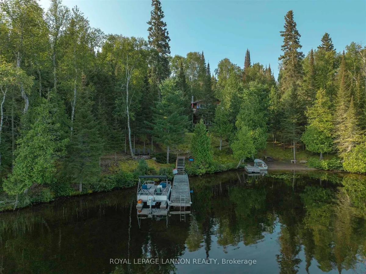 Detached in Thunder Bay Remote Area