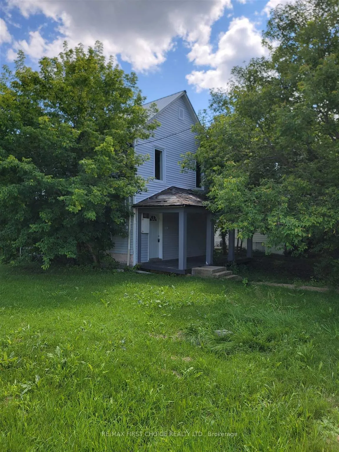 Duplex in Rainy River