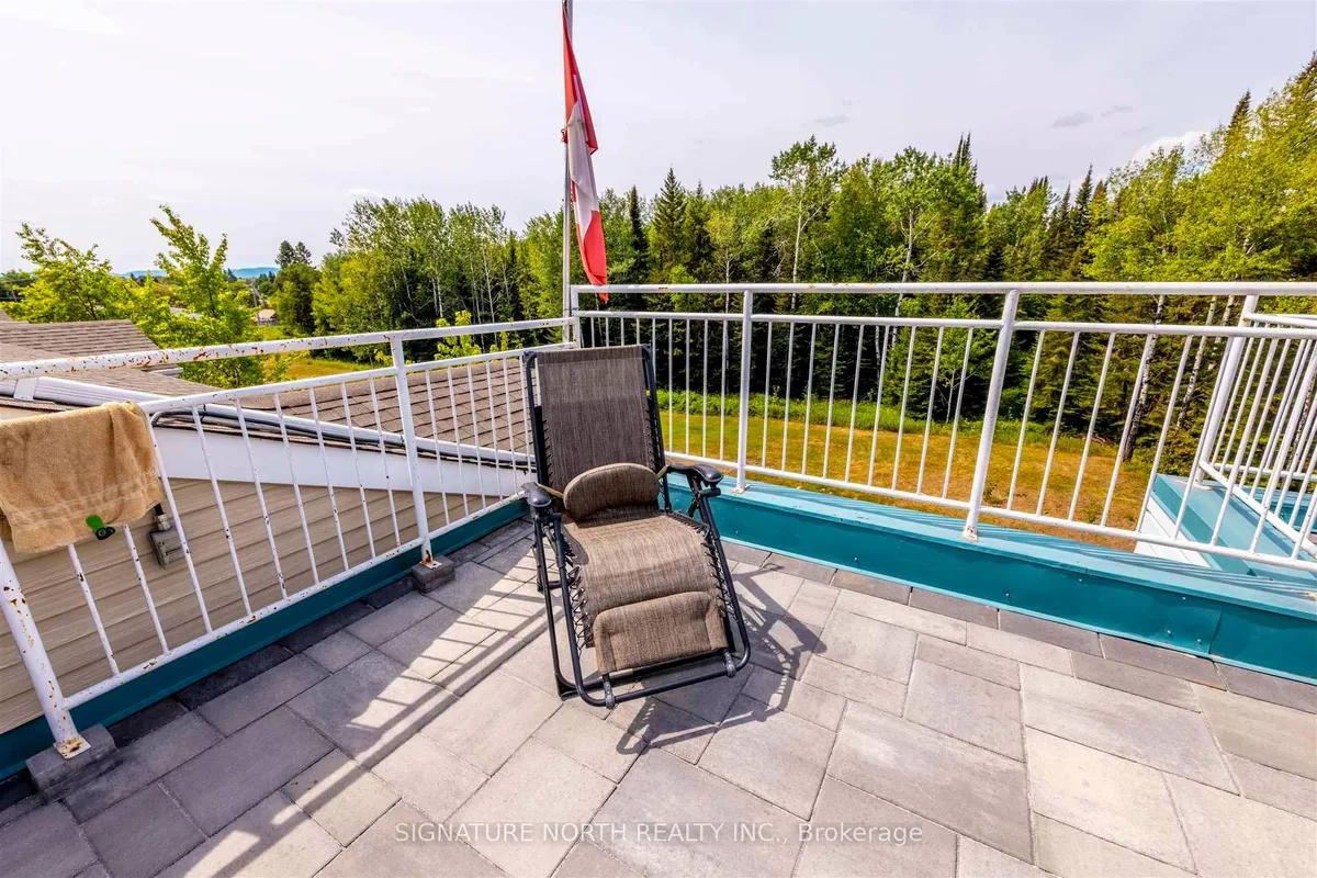 Condo Apartment in Thunder Bay