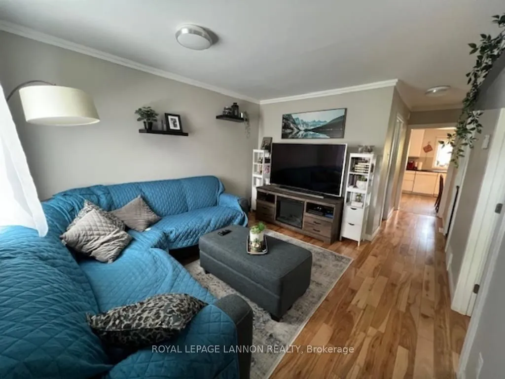 Detached in Sioux Lookout