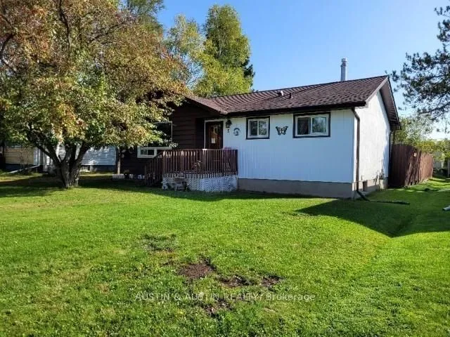 Detached in Dryden