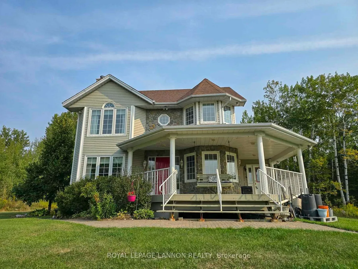 Detached in Conmee
