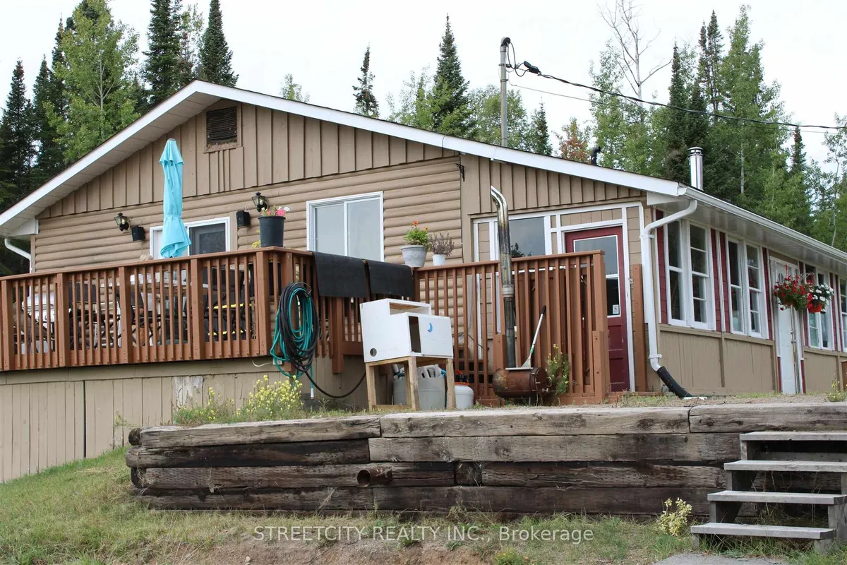 Detached in Shuniah